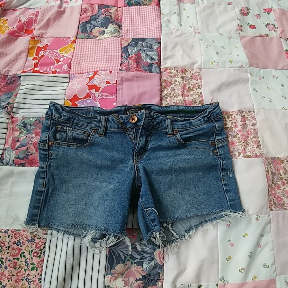 Volcom cutoff jeans
